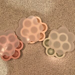 Silicone Flower-Shaped Ice Cube Trays